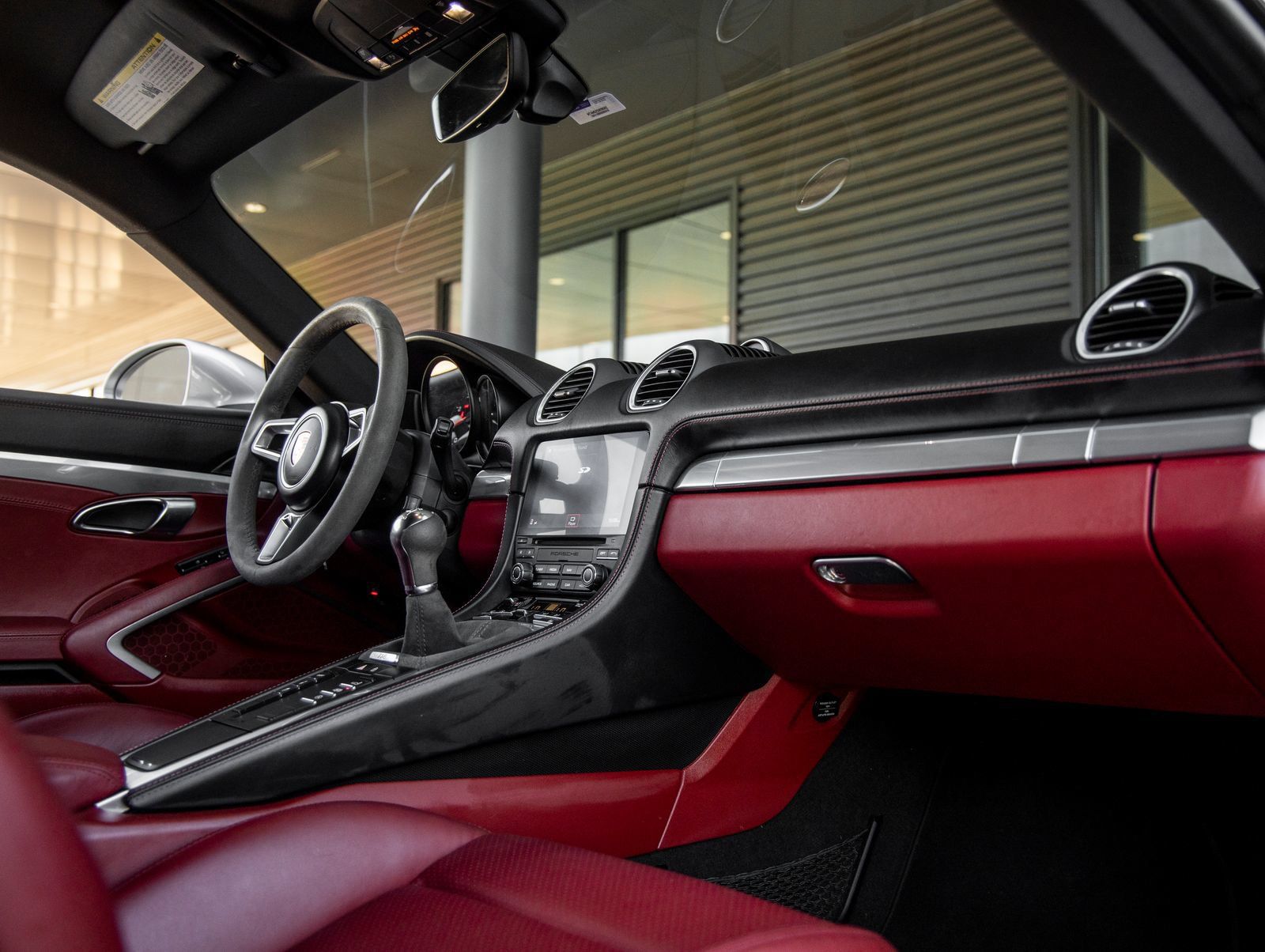 Certified 2019 Porsche 718 Cayman RWD image 36