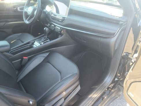Used 2025 Jeep Compass Limited w/ Sun & Sound Group AWD/4WD image 21