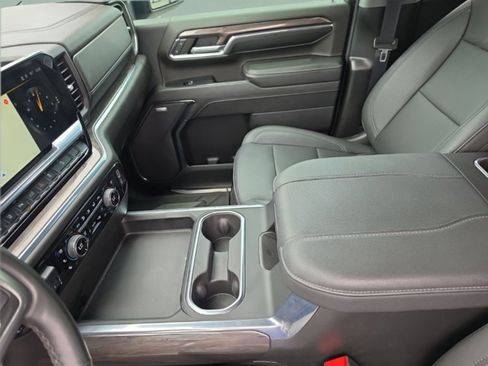 Used 2024 Chevrolet Silverado 2500 LTZ w/ LTZ Plus Package AWD/4WD image 18