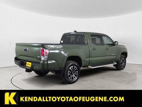 Used 2021 Toyota Tacoma TRD Sport AWD/4WD image 5