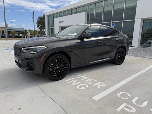 Used 2022 BMW X6 M50i w/ Executive Package image 7