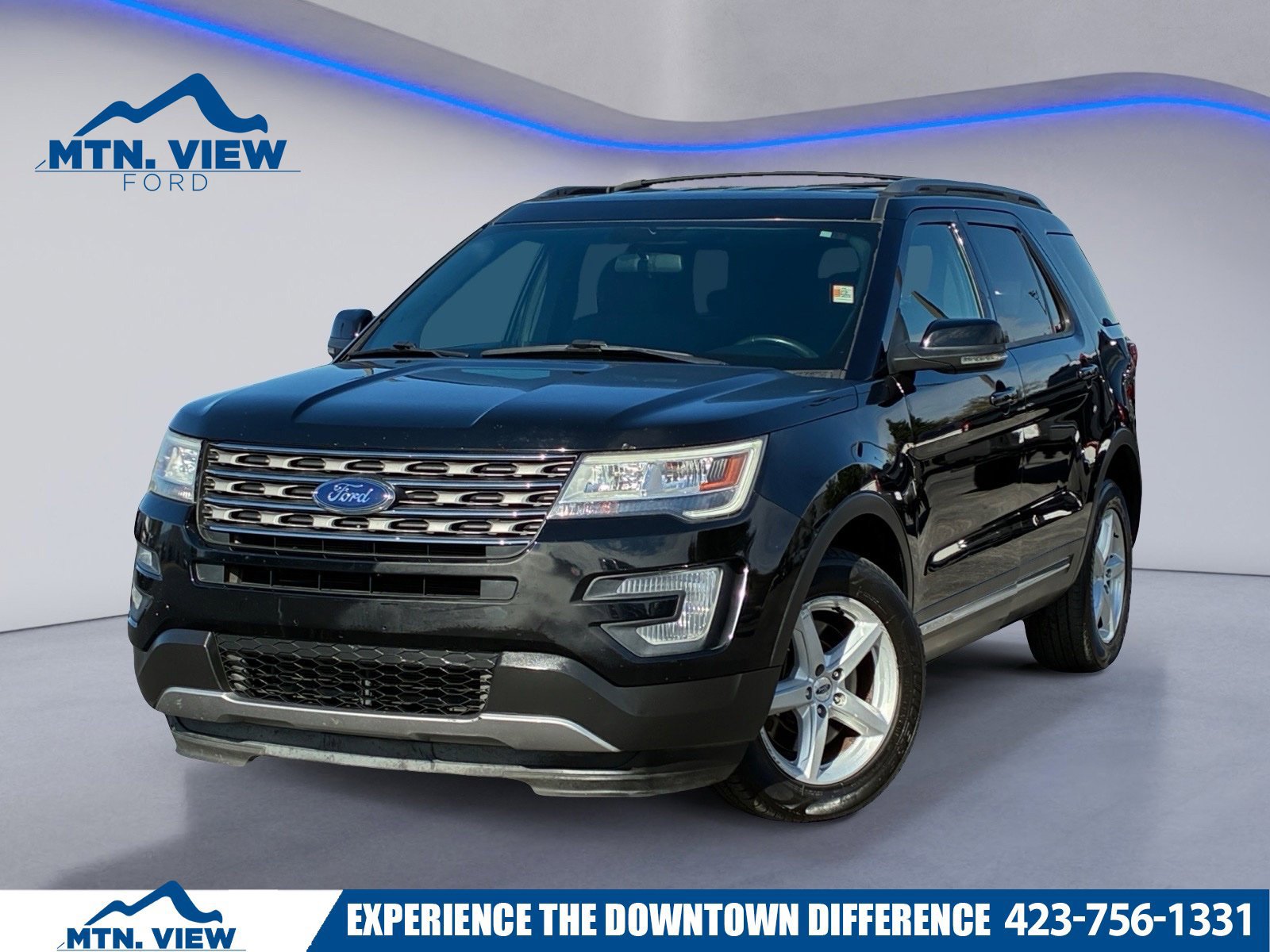 Used 2017 Ford Explorer XLT AWD/4WD image 1