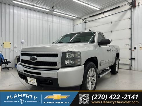 Used 2010 Chevrolet Silverado 1500 LT AWD/4WD image 6