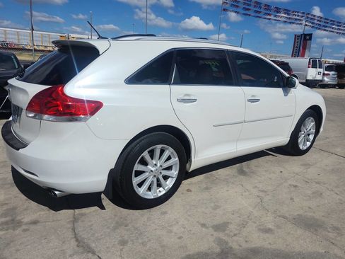 Used 2010 Toyota Venza image 5