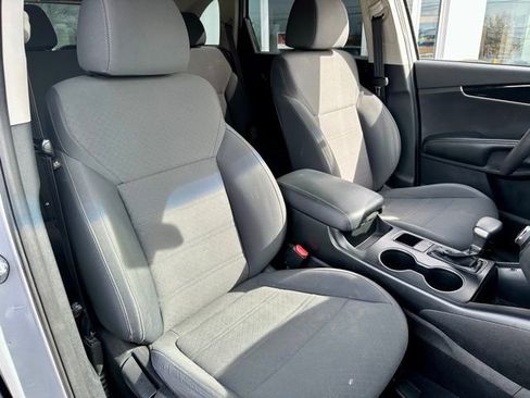 Used 2020 Kia Sorento LX image 23