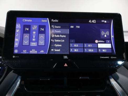 Certified 2021 Toyota Venza Limited image 29