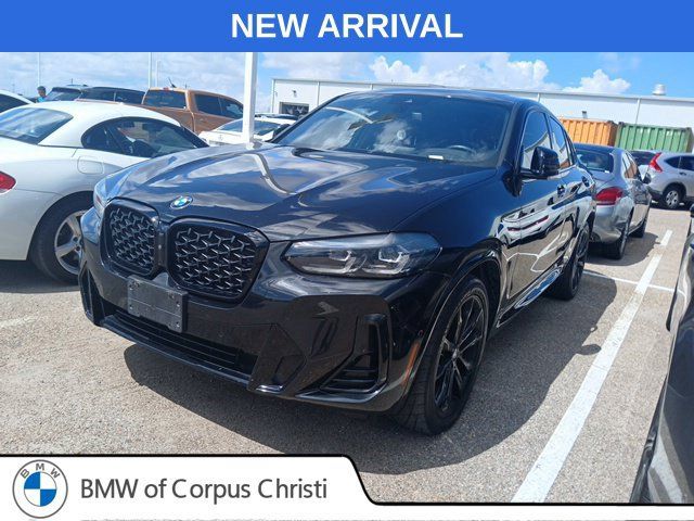 Certified 2024 BMW X4 xDrive30i w/ M Sport Package AWD/4WD image 3