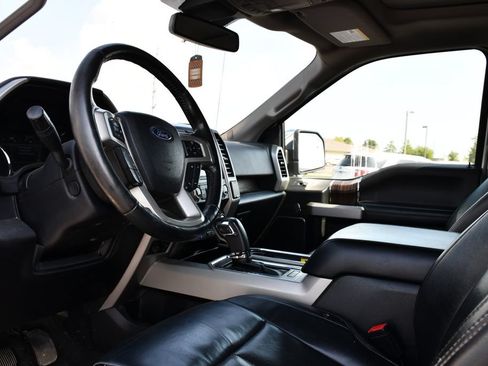 Used 2020 Ford F150 Lariat w/ Equipment Group 502A Luxury AWD/4WD image 17