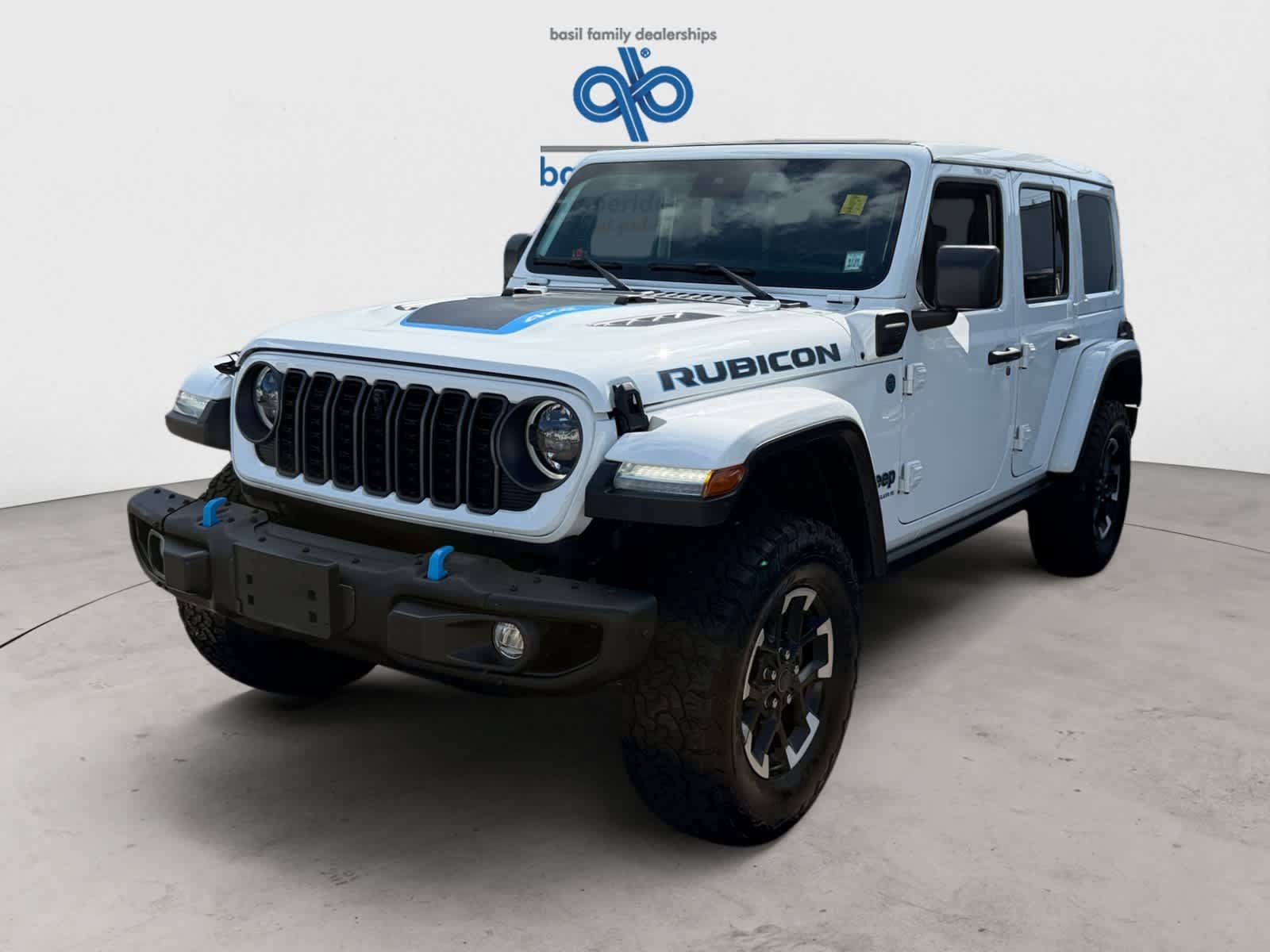 Used 2024 Jeep Wrangler Unlimited Rubicon 4xe AWD/4WD image 2