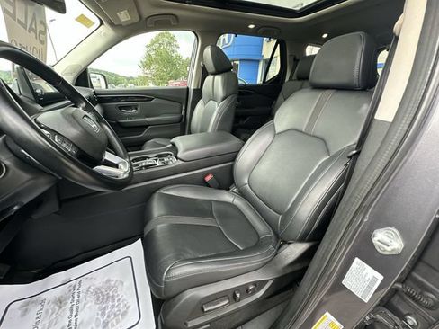 Used 2023 Honda Pilot Touring image 15