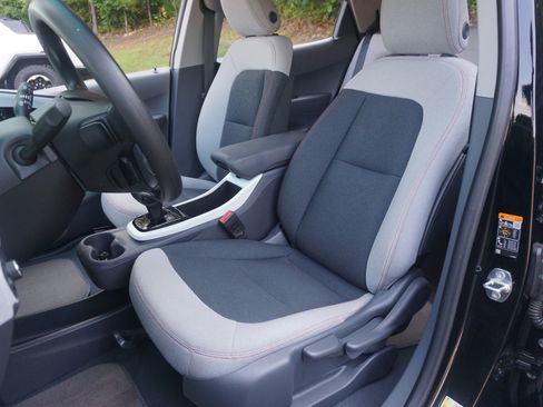 Used 2020 Chevrolet Bolt LT image 16