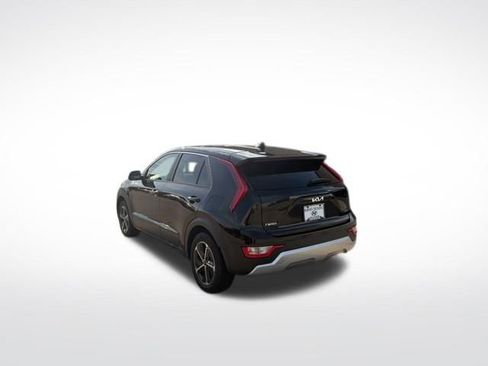 Used 2023 Kia Niro LX FWD image 5