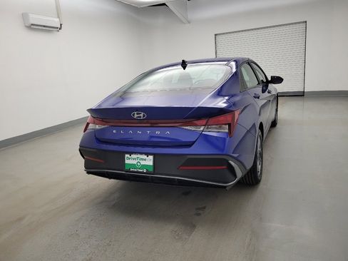 Used 2024 Hyundai Elantra SEL image 7
