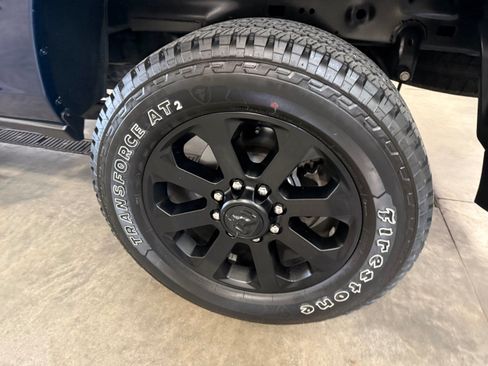 Used 2024 RAM 2500 Big Horn w/ Night Edition AWD/4WD image 29