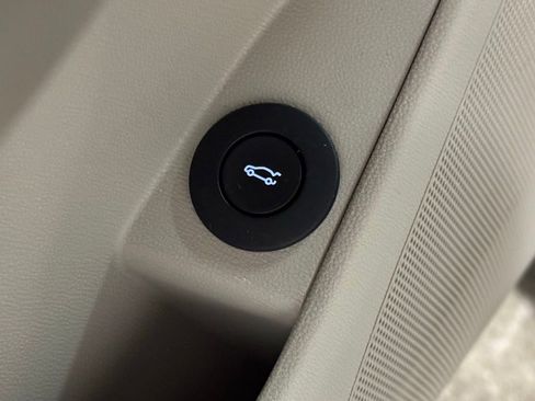 Used 2017 Buick LaCrosse Premium w/ Dynamic Driver Package image 33