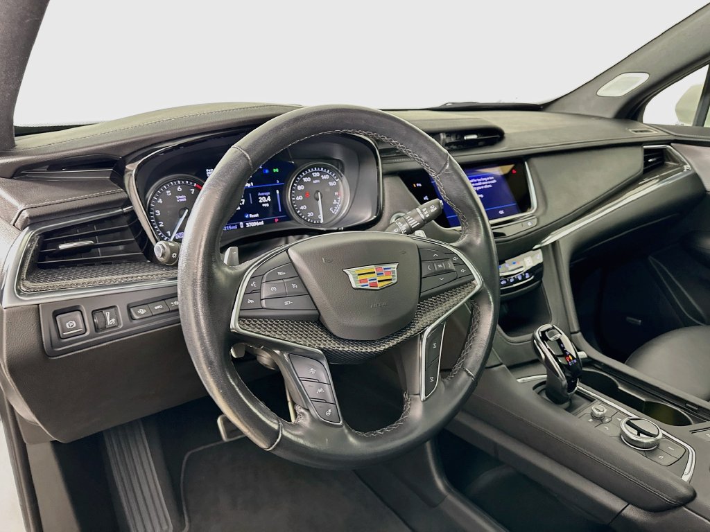 Used 2023 Cadillac XT5 Sportv w/ Technology Package AWD/4WD image 9