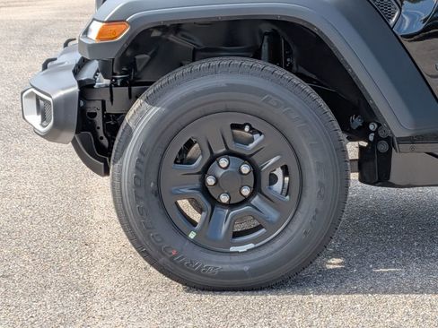 New 2026 Jeep Gladiator Sport image 12