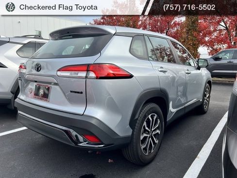 Used 2023 Toyota Corolla Cross S image 6