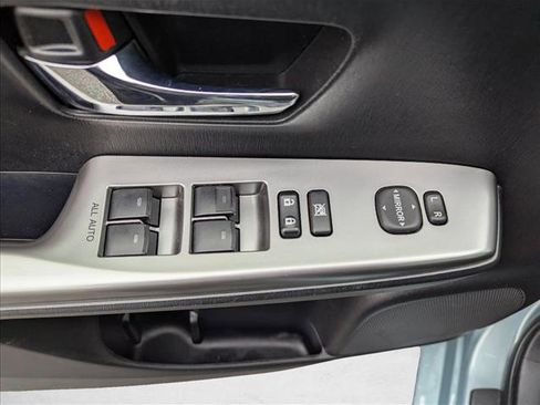 Used 2017 Toyota Prius V Three image 10