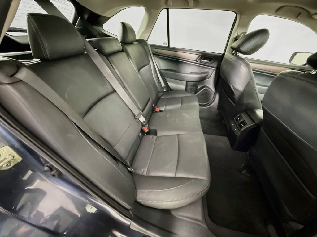 Used 2016 Subaru Outback 3.6R Limited AWD/4WD image 29