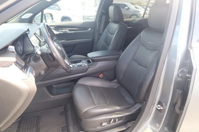 Used 2022 Cadillac XT6 Premium Luxury w/ Technology Package AWD/4WD image 21