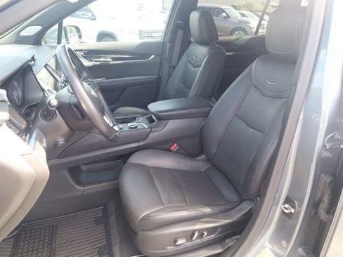 Used 2022 Cadillac XT6 Premium Luxury w/ Technology Package AWD/4WD image 21