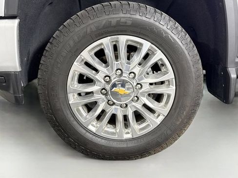 Used 2022 Chevrolet Silverado 3500 High Country w/ Z71 Off-Road Package AWD/4WD image 32