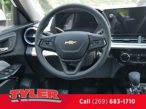 New 2025 Chevrolet Trax LT image 44