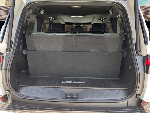 Certified 2025 Lexus GX 550 w/ Accessory Package (2T) image 20