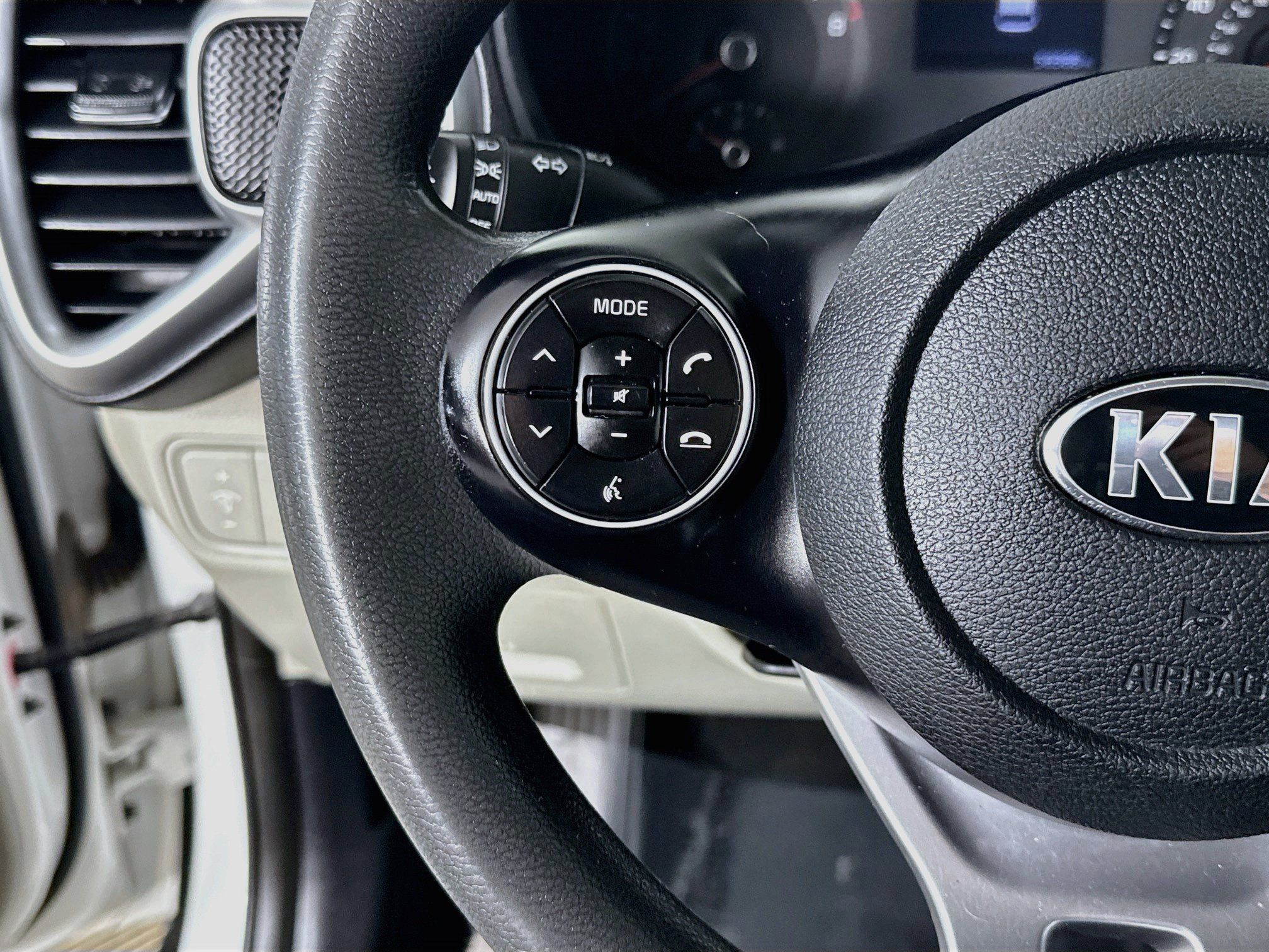 Used 2021 Kia Soul LX FWD image 14