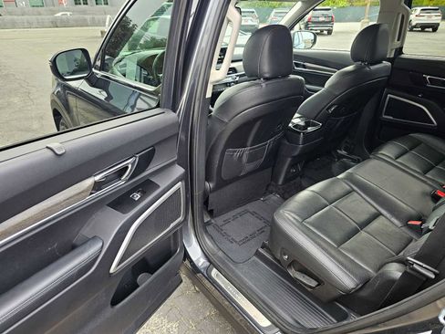 Used 2021 Kia Telluride EX image 18