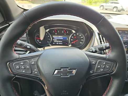 Used 2024 Chevrolet Equinox RS AWD/4WD image 23