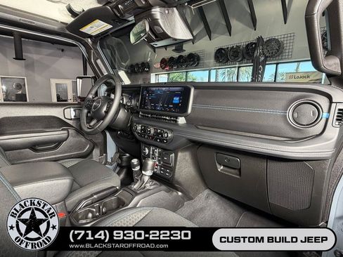 Used 2025 Jeep Wrangler Unlimited Rubicon 4xe AWD/4WD image 21