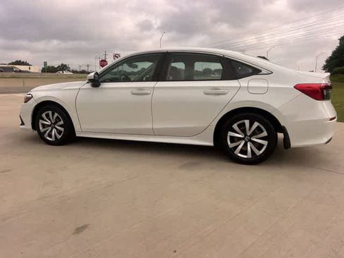 Used 2022 Honda Civic LX image 4