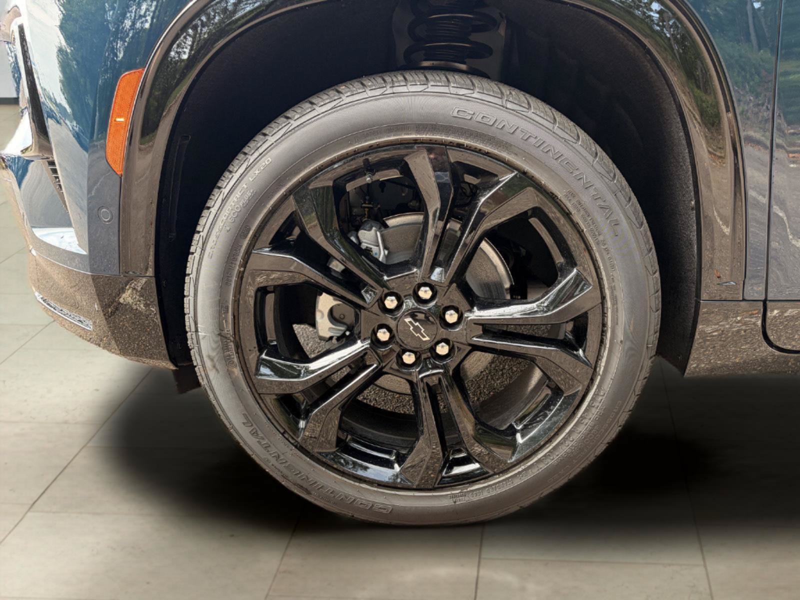 Used 2027 Chevrolet Traverse RS w/ LPO, Floor Liner Package FWD image 10