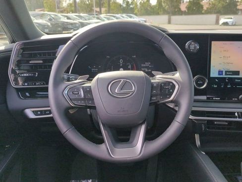 Used 2025 Lexus RX 350 FWD w/ Technology Package image 16