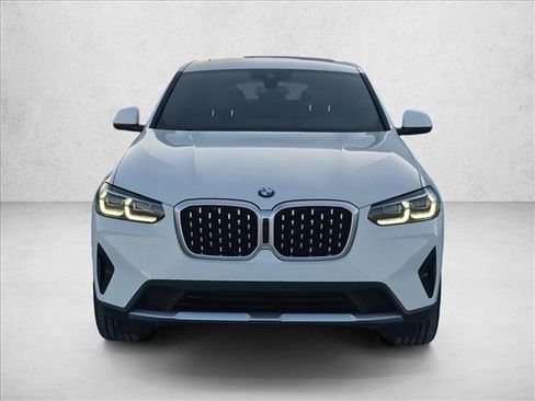 Used 2024 BMW X4 xDrive30i w/ Parking Assistance Package AWD/4WD image 2