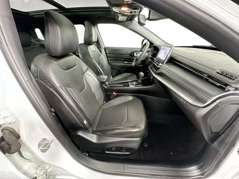 Used 2023 Jeep Compass High Altitude w/ Driver Assist Group I AWD/4WD image 31