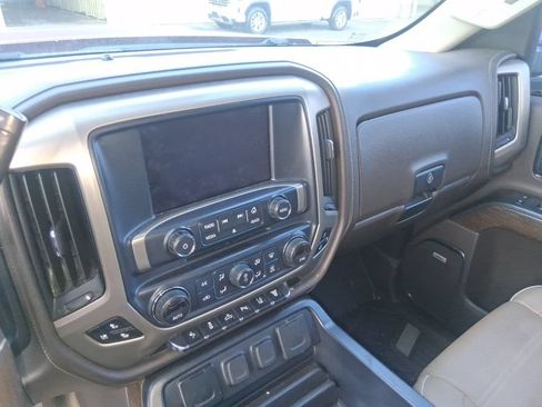 Used 2018 GMC Sierra 3500 Denali w/ Duramax Plus Package AWD/4WD image 15