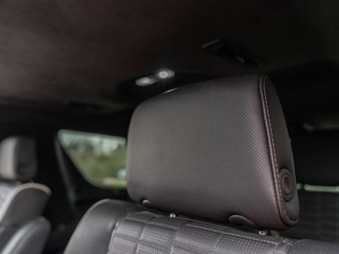 Used 2023 Cadillac Escalade Premium Luxury Platinum image 28