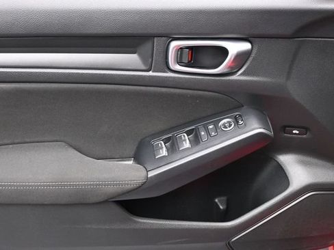 Used 2023 Honda Civic Sport image 8