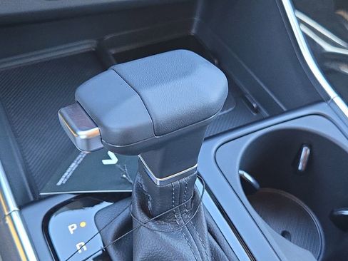 New 2026 Kia Carnival EX image 22