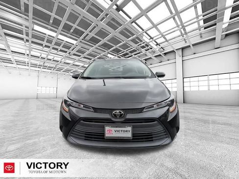 Used 2024 Toyota Corolla LE FWD image 9