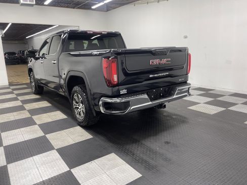 Used 2025 GMC Sierra 1500 SLT image 2
