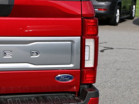 Used 2022 Ford F350 Limited AWD/4WD image 7