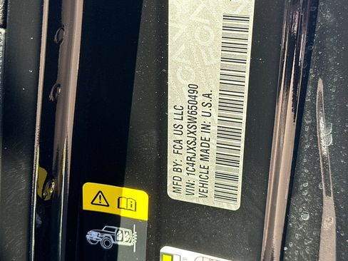 New 2025 Jeep Wrangler Unlimited Rubicon 392 image 27