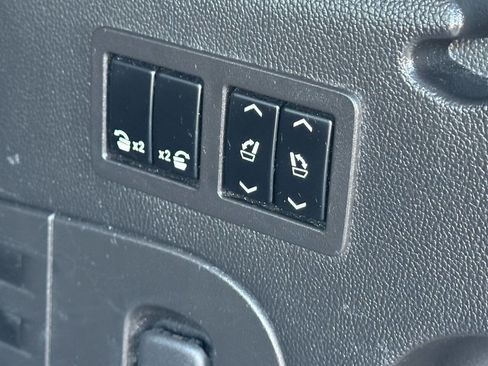 Used 2016 GMC Yukon XL Denali w/ Open Road Package image 24