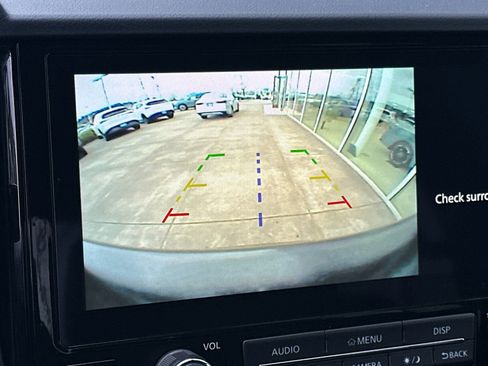 Used 2025 Nissan Frontier PRO-4X AWD/4WD image 17