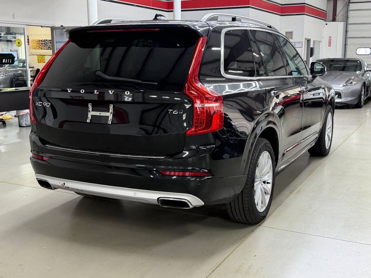Used 2018 Volvo XC90 T6 Momentum w/ Convenience Package AWD/4WD image 2