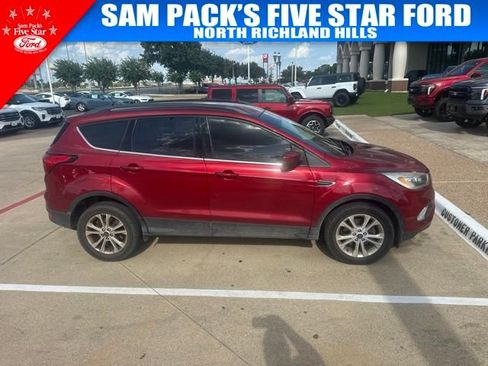 Used 2019 Ford Escape SEL FWD image 4